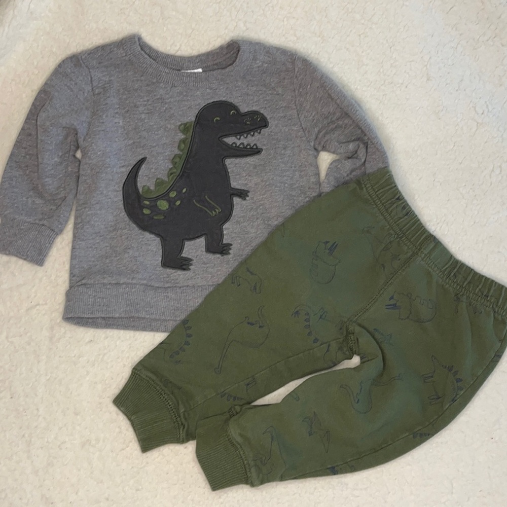 Carter’s sweat suits